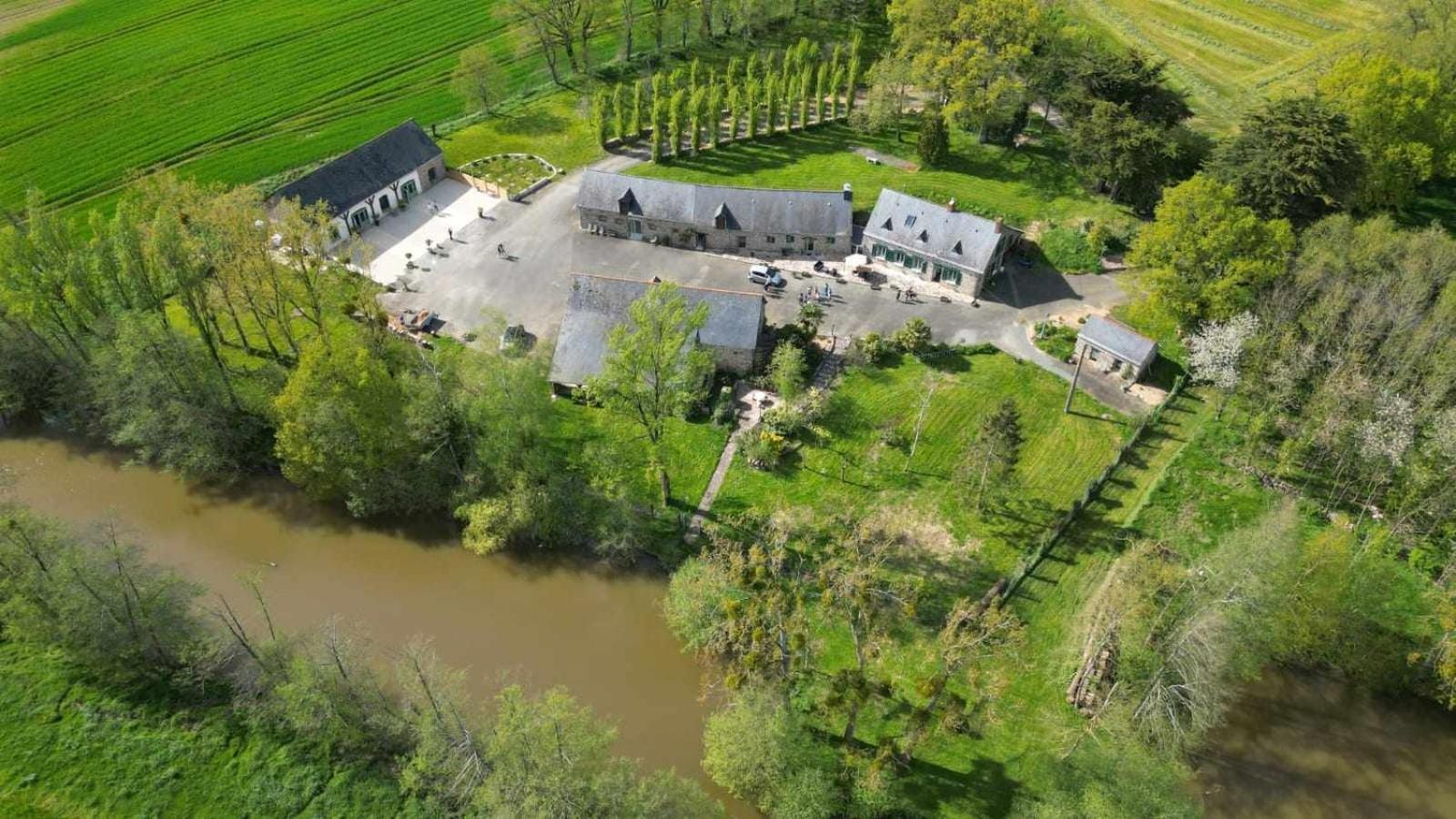 Le Gite De L'Ecurie Forges-la-Foret Eksteriør billede